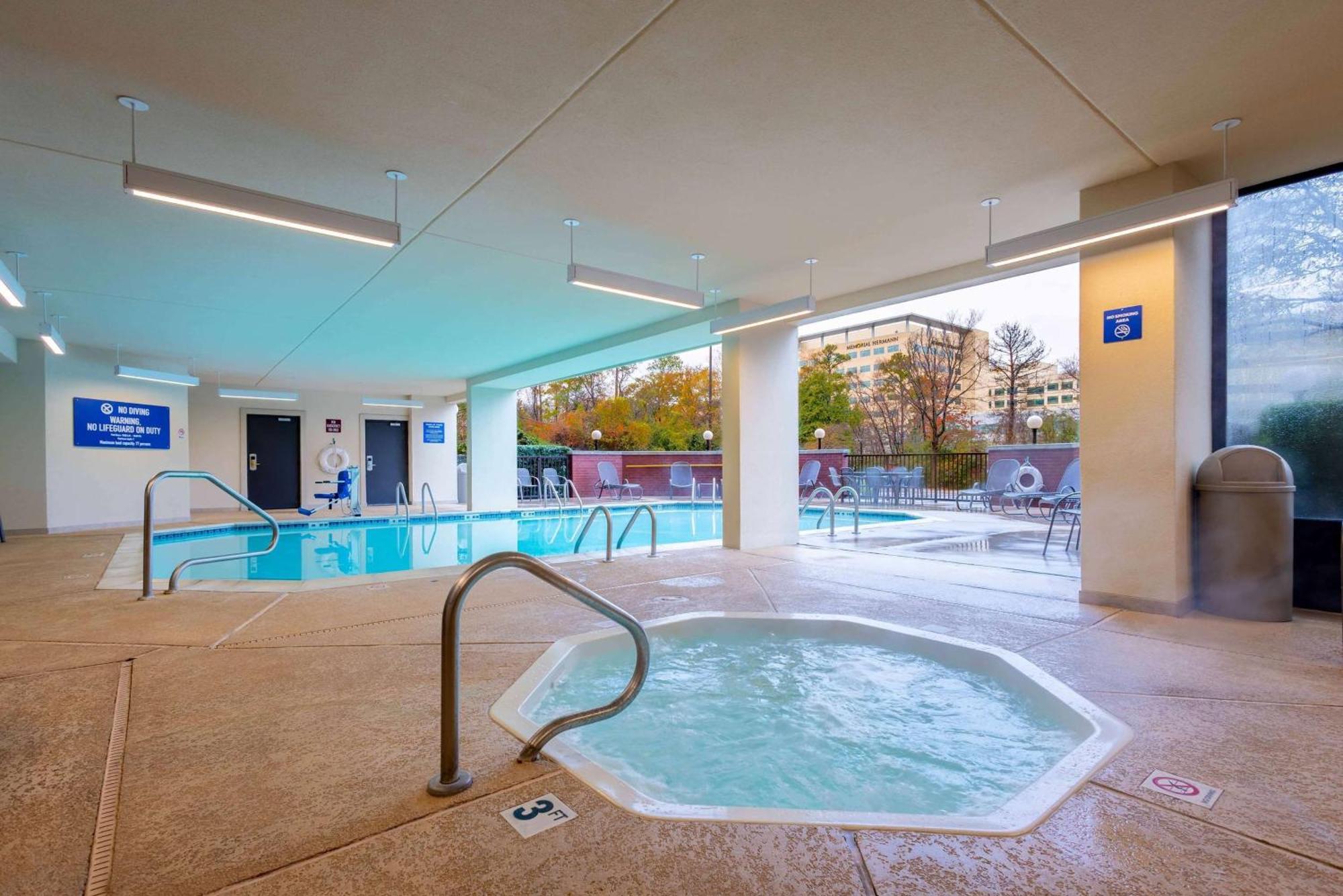 Heritage Inn & Suites The Woodlands, Trademark By Wyndham Εξωτερικό φωτογραφία