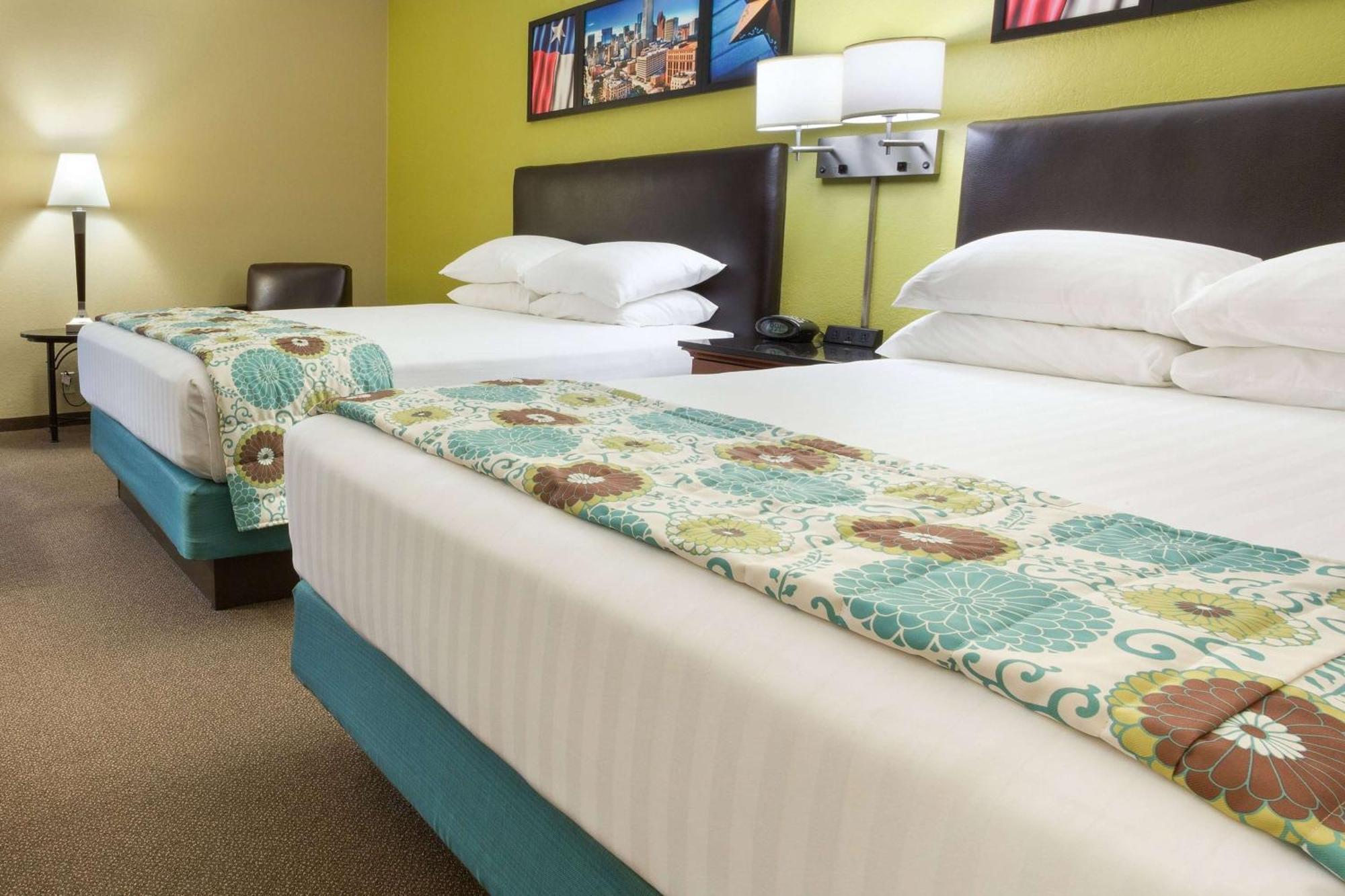Heritage Inn & Suites The Woodlands, Trademark By Wyndham Εξωτερικό φωτογραφία